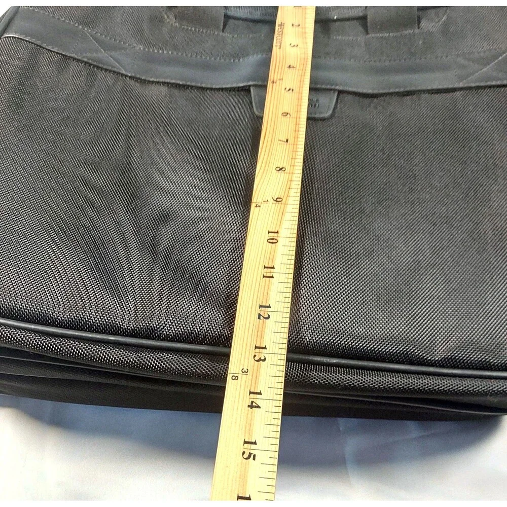 Kenneth Cole Reaction EZ Scan Black Laptop Messenger Bag Carry On Briefcase